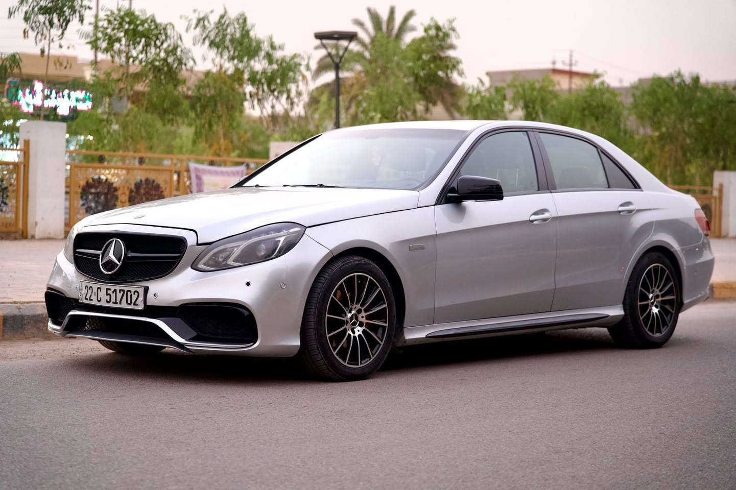 مرسيدس w212 
مرسيدسE350
موديل 2010 
فتحة سقف
كيجات وشاشه وسطيه محدثات 
اناره داخليه
كير محرك جديد
داخله كلين بيها باب خلفي عكس السايق وصبغ كنر الجاملغ الخلفي بالعراق
محدث كت 63 كامل 2016 داخل وخارج 
تخم تاير جديد 
تخم ويل جديد
ادامه كامله جديده( فيت بم+ نوزلات+ بلكات )جدد
منظومة تبريد جديده(فريز +كمبريسر+راديتر)جدد
ايرباك سليم
رقم أربيل دولي 
فول تحكم كشنات جلد 
سنويه تضليل 80%
سنويه لغاية 2028
هزه ورقم أربيل باسمي
الاستفسار عالخاص


**إذا كنت صاحب هذا الإعلان وتريد حذفه لأي سبب، رجاءا أرسل رسالة إلى الدعم الفني**