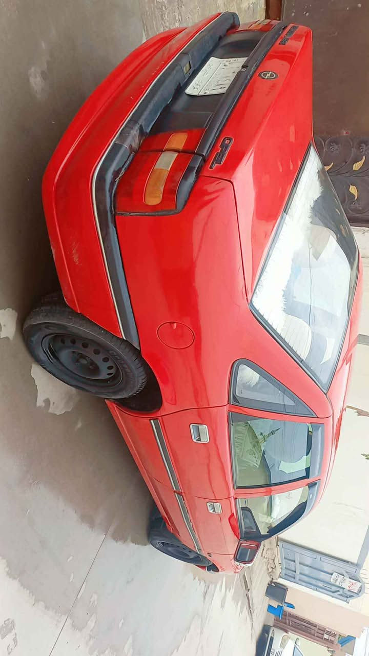 فیکترا مودیل 1991
سیارة حلوة ونظیفة مال بیت 
بس صبغ عام جمالي
سیار ة مشروع وطني باسمي 
سنویة جدید حتی 2029
بطاقة بنزین موجود 
سعر ٤٥ بیه مجال
مكان سیارة كركوك
***********
 *********** كركوك, العراق
