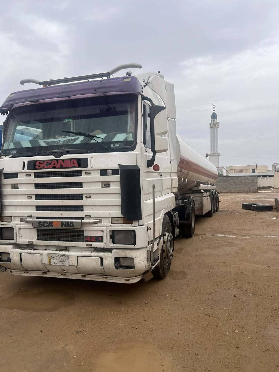 محرك V8 كير 3×3
سياره طوناج جبي اس تصريح امني 
جاهزه للشغل 
للستفسار /‏‪***********‬‏
