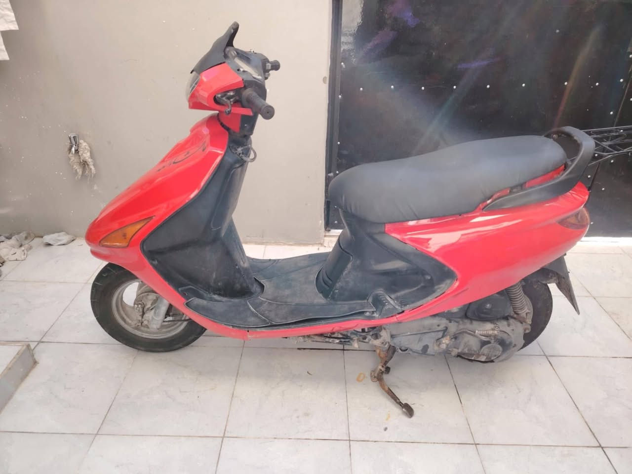 للبيع فرشه فحل دراجه جديده سلف هندر بريكات وره كدام لاتنقيص ولا تبخير مكينه حلوه شلعه تشك الكاع لايت عالي ناصي  هورن كله شغال جك نص وجك صفح دراجه كامله من كلشي السعر 450وبيهه مجال قليل مكاني كوفه حي ميسان رقمي *********** مو شراي لاتراسل فدوه اروحلك
