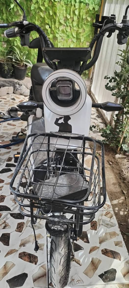 دراجه شحن ريان حجم 14  بطاريه ليثيوم جديده السعر 380،000 الف
مكاني بغداد الحريه 
***********
