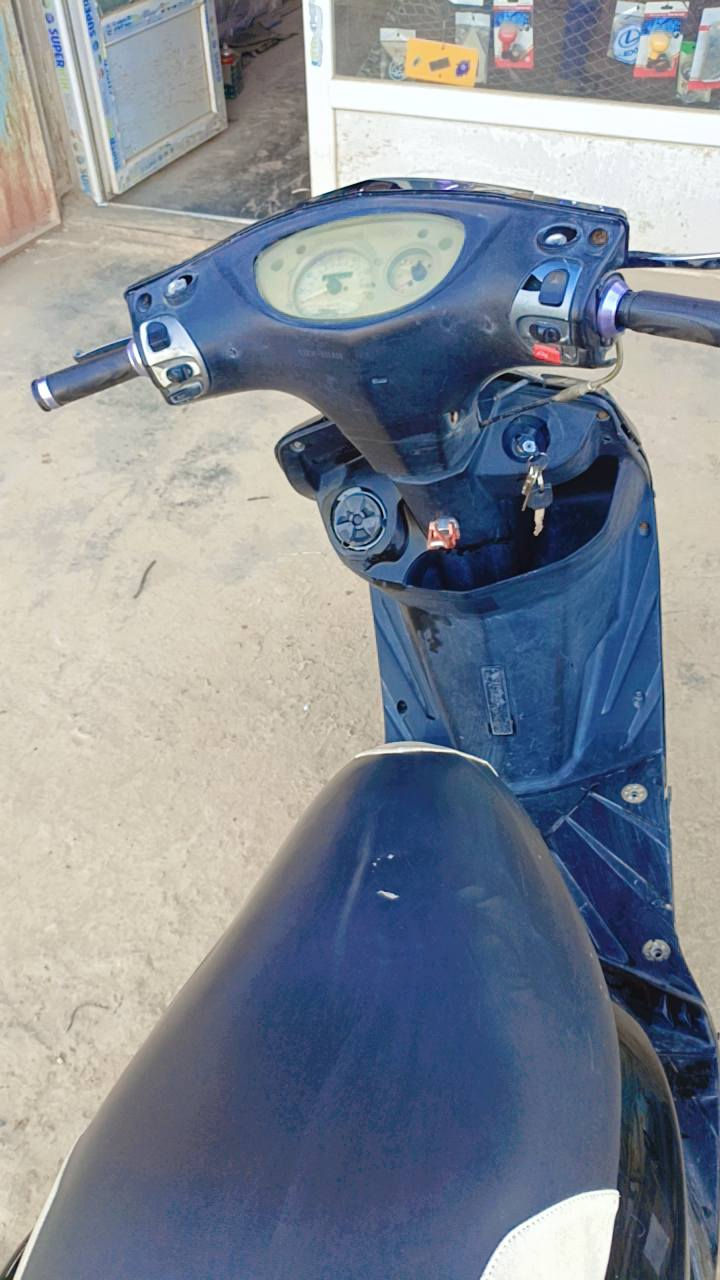 السلام عليكم
دراجه ماكس ثعلب للبيع 
دراجه حلوه ونضيفه 
محرك وكهربيات خير من الله 
السعر 400وبيه مجال
العنوان بغداد ابوغريب 
*********** واستاب
