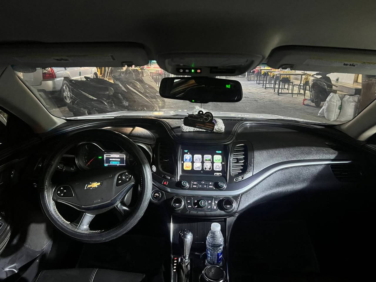 السلام عليكم
من رخصت مدير الكروب المحترم 

امباله 2019 السياره خير من الله مكينه أو كير جديد 

السياره حادثها جاملغ أو باب السائق فقط ايرباك برده طاك 

السياره بجم كبس مناقصها شي ماشيه 138 الف كيلو

سعر السياره 145 أو بيها مجال للشراي
للاستفسار ***********
