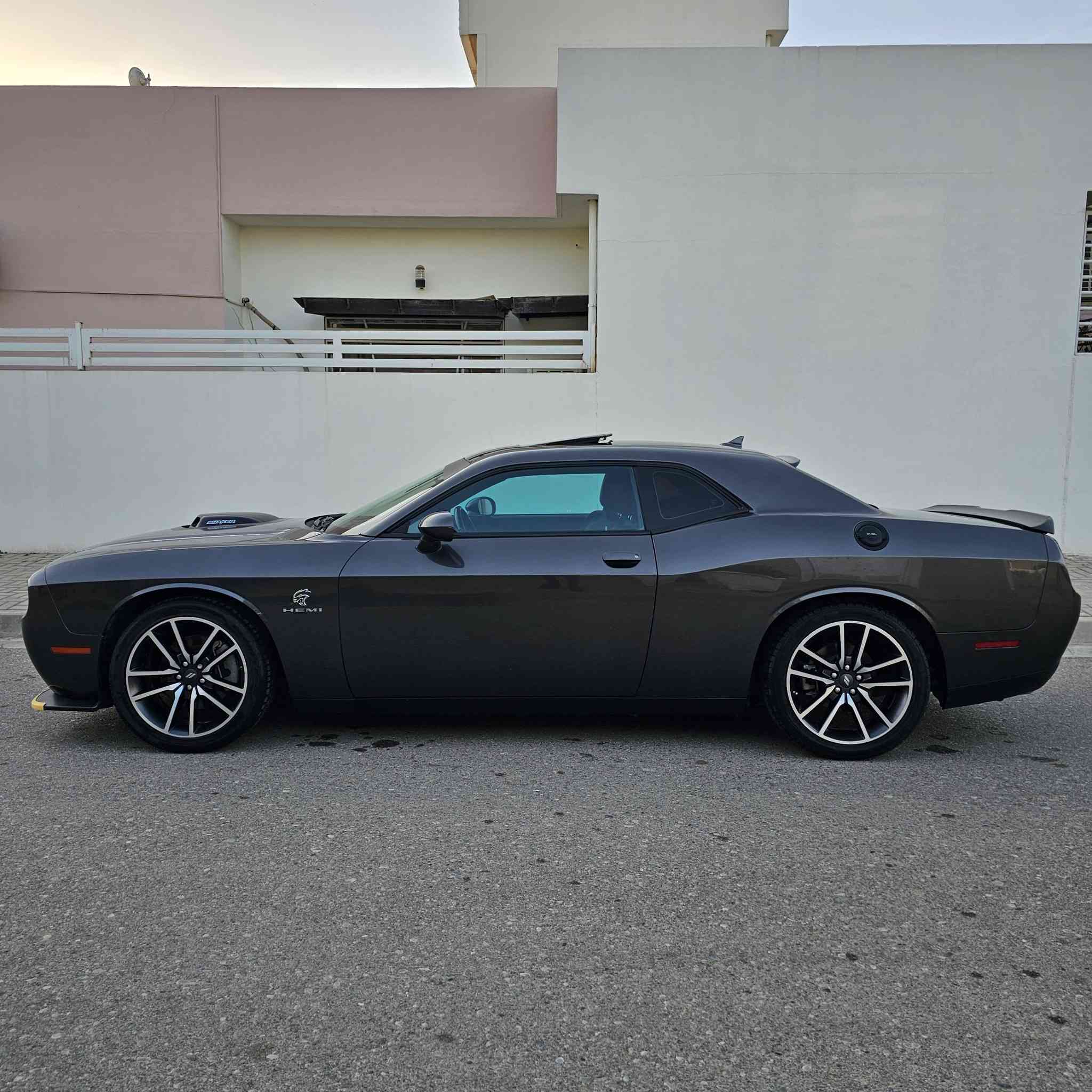 بسم الله 
تشالنجر 
2022 DODGE CHALLENGER 
R/T SHAKER 5.7 1/1 
دوج جالنجر 2022 شيكر ار تي 5.7 سيارة اعلى مواصفات ماشي 20.000 ML
(السيارة ما ماشي بالعراق ولاشايف بنزين عادي)

محرك  (RT 5.7)🚀🚀

✅الحالة:
✅سيارة شبه زيرو بمعنى الكلمة
✅نقص مابيها من كل النواحي
‎السيارة جديدة جدا واحلى من الصور
✅سقف سلايد
✅سماعات Harmon/Kardon
✅ترحيب كشن كهربائي
✅دمام بالجنطة
✅دخول ذكي
✅تشغيل عن بُعد
✅بصمة تشغيل
✅رادار
✅كشنات جلد مع كنتارا
✅كشنات كهرباء مع ذاكرة 3 وضعيات
✅تدفئة وتبريد الكشنات
✅ستيرن كهربائي مع تدفئة وتبريد
✅شفتات خلف الستيرن
✅مثبت سرعة
✅شاشة حجم كبير
✅كاميرا خلفية
✅حساسات
✅نظام النقطة العمياء
✅هيتر مرايات
✅ويلات بلادي
✅الجامات مغلف حراري
✅سيارة ستوك ماملعوب بيها نهائيا على وضع الشركة
✅ختومات SHAKER
✅عداد سرعة أبيض مختم SHAKER
✅أنظمة قيادة رياضية متكاملة
✅شادلها ليد ضمان
✅سنوية جديدة
✅معلومات الحادث:
2C3CDZBT3NH215313
✅ مثل ماموضح قطعة وحده ضربتها عامود تبديل بنيد فقط ومابيها اي مشكلة كلها بلاد ماواصل للمكينة نهائيا . بيها ايرباك دشبول وستيرن ومرجع الايرباك موجود ودشبول راجع بلاد . واللون بالحقيقة احلى .
والميعرف سعر الشيكر يترك  المنشور بكلمة طيبة
السعر : 275 $ مجال بسيط
كل التفاصيل مذكور بالمنشور : ***********
