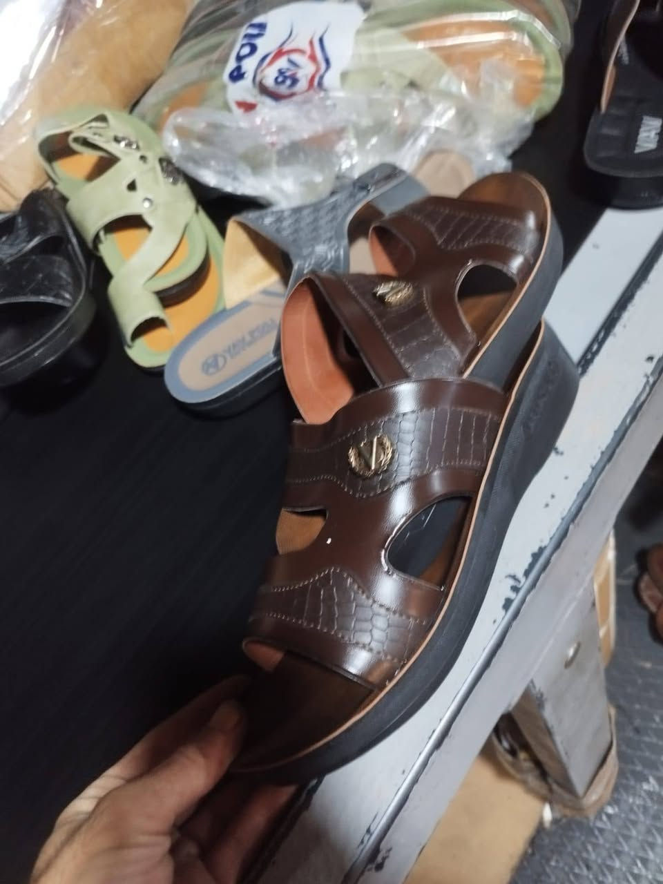 شروه شحاطات رجالي استندر سعر القطعه 1750 عدد القطع 2184 يعني طلعا 182 درزان


**إذا كنت صاحب هذا الإعلان وتريد حذفه لأي سبب، رجاءا أرسل رسالة إلى الدعم الفني**