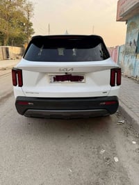 سورنتو ٢٠٢٤ ، للبيع ، وارد امريكي  للاتصال ٠٧٨٠٣٣٨١٢٢٦