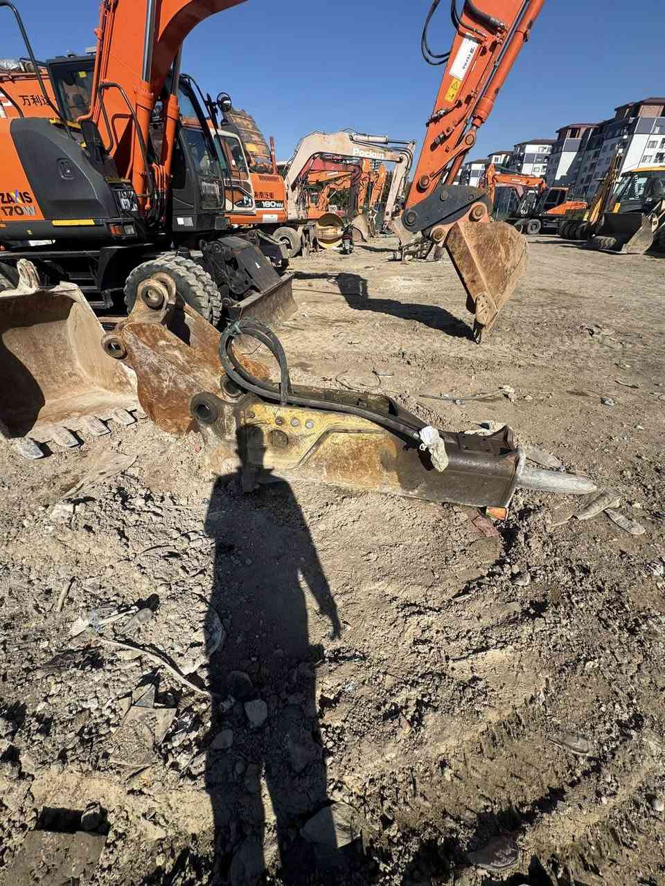 نقار فولكاوه يابني  اصلي  جاهز للعمل مابي اي نقص 

المكان بغداد الشراي يتصل ***********
