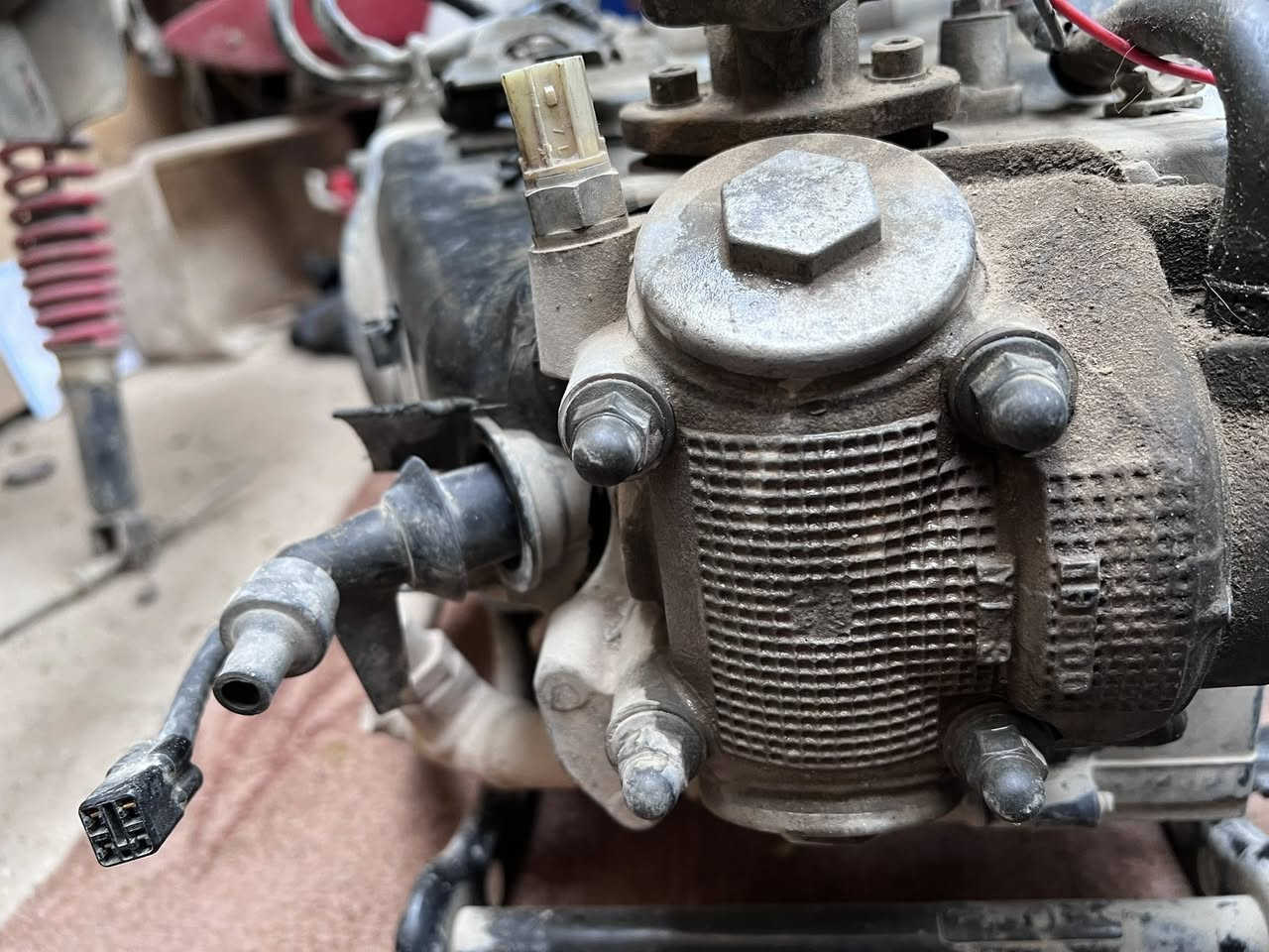 اسلام عليكم دراجه بريز ياباني كوم حديد السعر 200وبيه شي بصيط المكينه ممفتوحه وغراضه  موجوده كله شوفت عينك ***********الرقم بي واتساب وتصال
