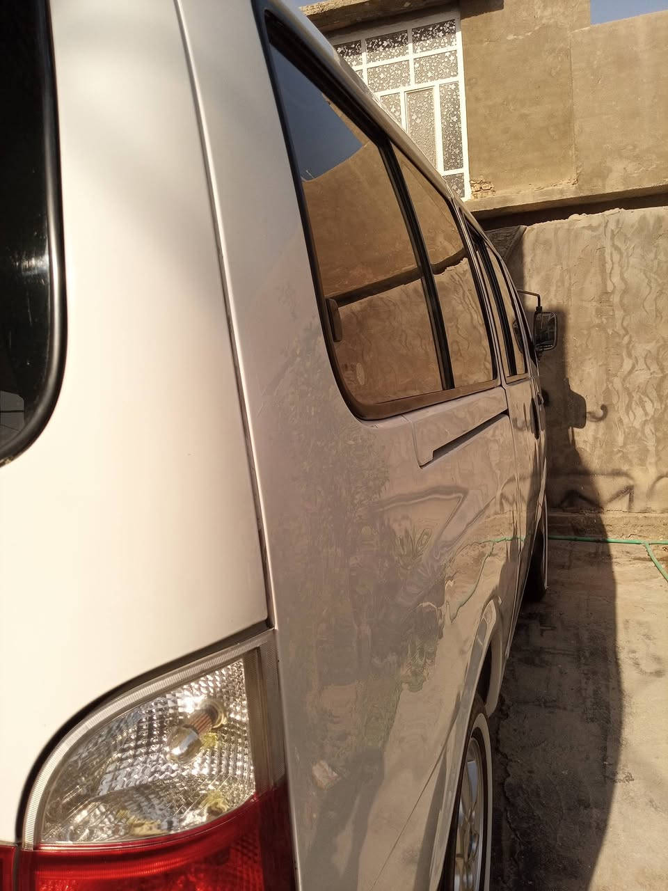 السلام عليكم سيارة منغولي موديل 2006سيارة جاهزة من داخل وخارج كير اكسل ومكينة جدد حدادية جديدة غرفة جديدة رقم بابل دولي المكان حلة قرب العلوية شريفة الرقم للاستفسار ***********
