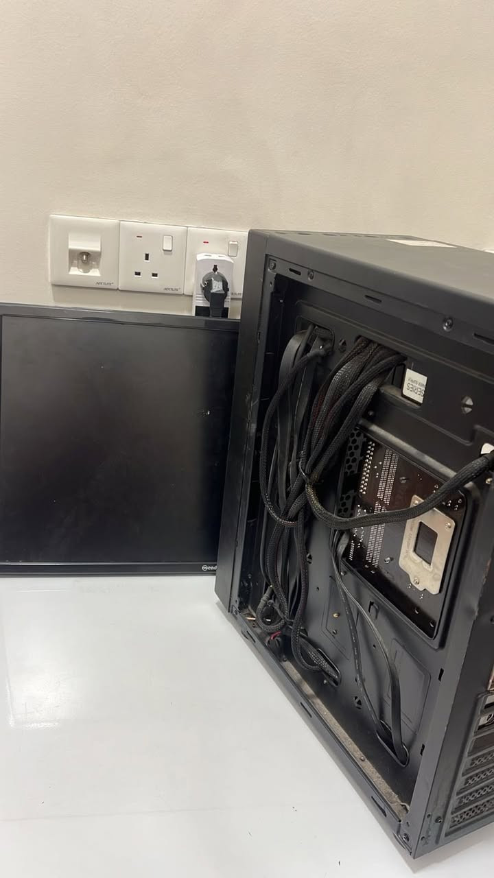 السلام عليكم حاسبه للبيع
***********
