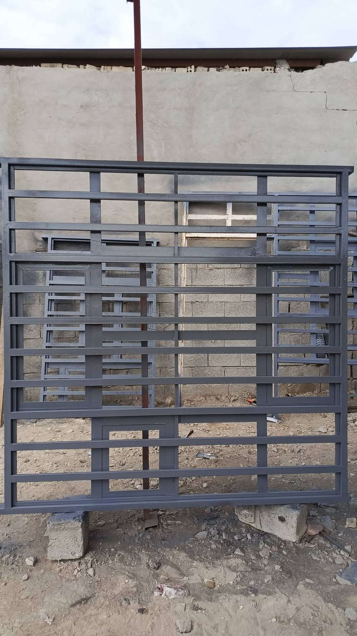 السلام عليكم
بيتك يستاهل الأمان والجمال! ✨

كراج علي كاظم 

الأبواب والشبابيك الحديد اللي تجمع بين القوة في الحماية، والأناقة في التصميم.

✅ جودة عالية | دقة في التنفيذ | أسعار تنافسية

لا تتردد، تواصل معنا اليوم وجدد واجهة بيتك! 🏠

📍 [العكيلي قرب شارع سيد مطر الياسري] | 📞 [***********]"
