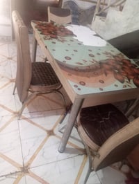 سلام وعليكم عندي ميز طعام للبيع ويا ٤ كراسي السعر 125 وبي مجال الرقم 0...