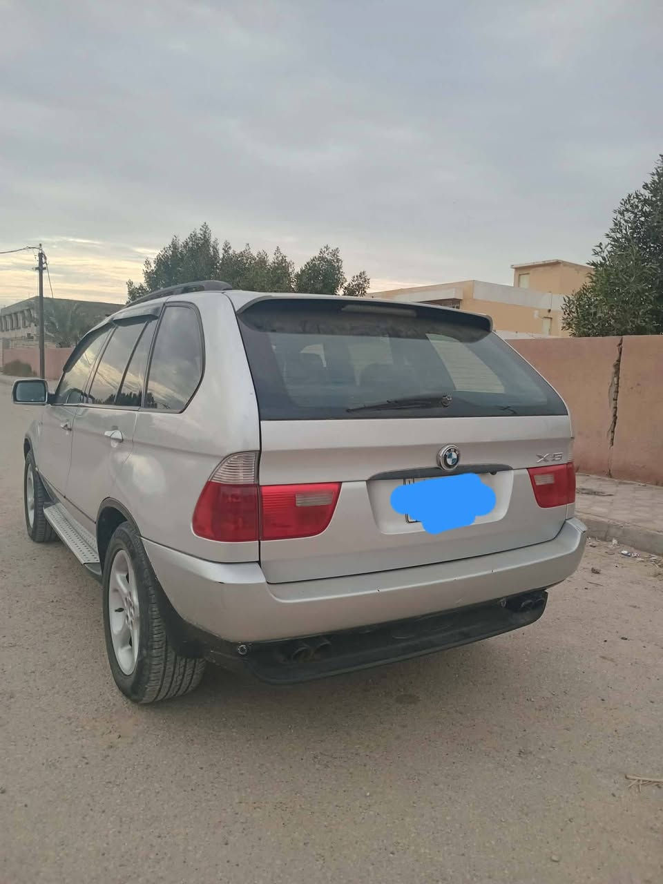 بيئم اكس فايف5ميماتي باش موديل 2001 رقم انكليزي بغداد بسمي  حجم 44تبريد ثلج ثمانيه سلندر 8عنوان بغداد الحسينية ترايك وين يعجبك لا صرف لا تنقيص مكينه جديده تأيرات تخم جديد سعر 85باتري جديد ***********ستفسار رقم موجود
