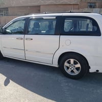 دوج كرفان ٢٠٠٨ بدون حادث بدون صبغ مكينه٣٨٠٠ تبريد ٣ قطع كير مكينه تمام...