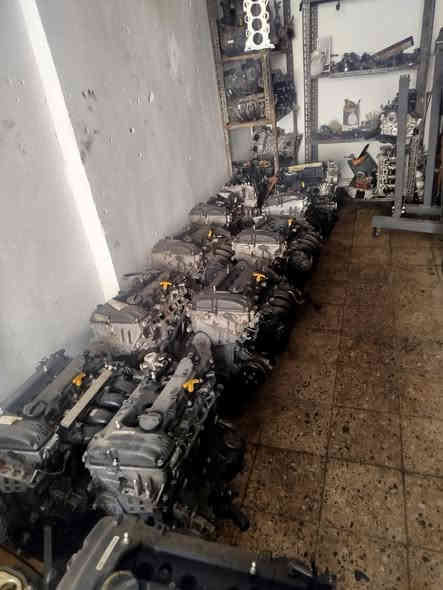 تتوفر لدينا محركات كورية وارد أمريكى من موديل ٢٠١٥ فما فوق الانترا - سوناتا - سبورتج - صول - كونا - سنتافيا - سورنتو - مهارفيي

 العنوان:  ساحة الطيران خلف الكراج  محل حازم اللامي تلفون *********** البيع جمله ومفرد
 #سيارات  #قطع_غيار #اللامي #كوري
