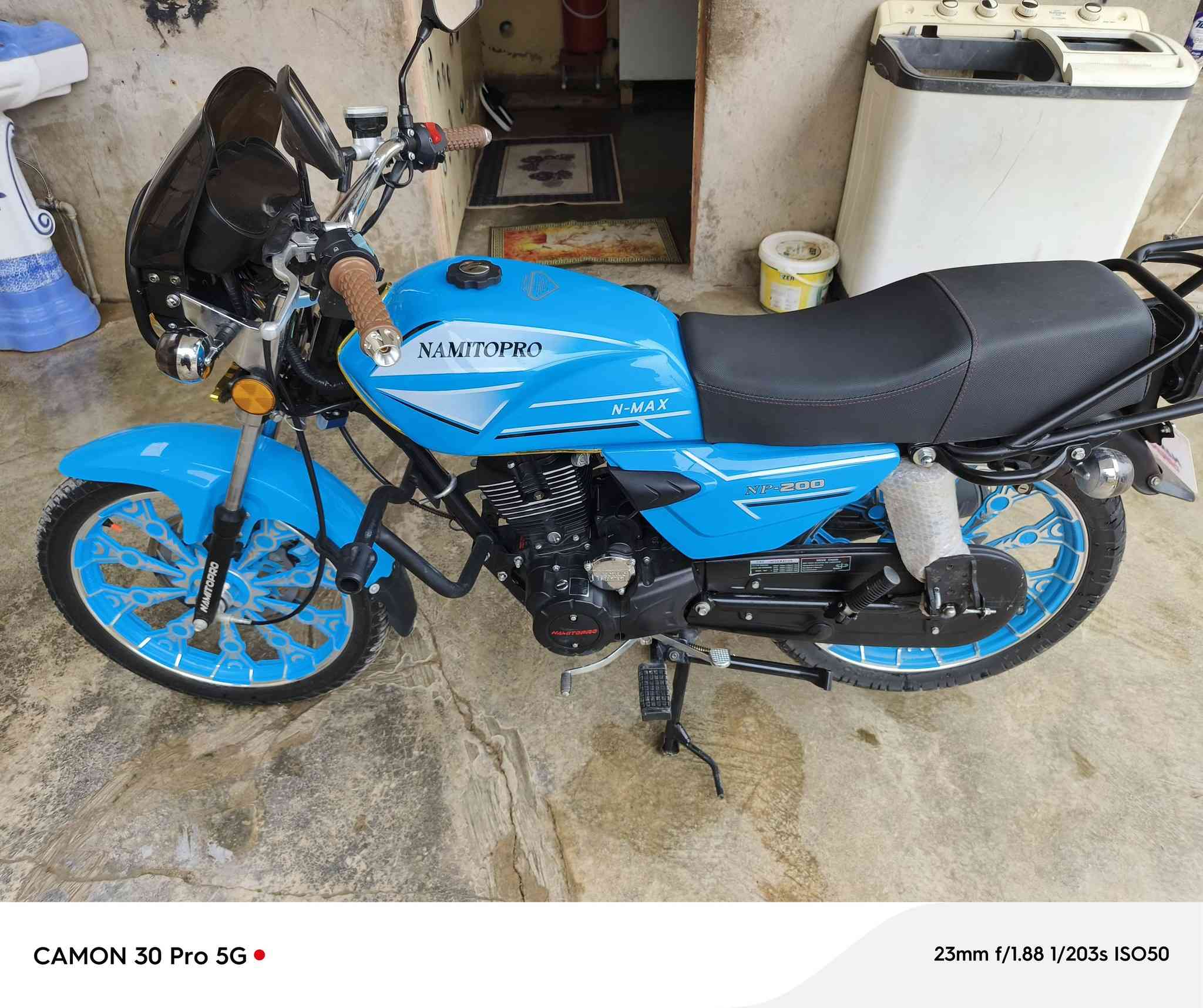 دراجه نامي برو موديل 26محرك 200بعده عله وضع الشركه كله شرط مكاني الحويجه داخل 875وبي مجال وهله بل الشرايه التصال عله الرقم ***********
