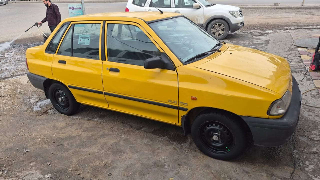 السلام عليكم سايبا ٢٠١١ بلادية بدون صبغ بدون شواصي كلش حلوة مثل ماموضح بالصور مكان السيارة بغداد الجديدة تحويل ثاني يوم ارقام انكليزي مصفرة هيئة وغرمات سيارة مال بيت مرتبة وبالعافية ع ياخذها السعر ٢٩ وبية مجال كلش بسيط *********** بغداد, العراق
