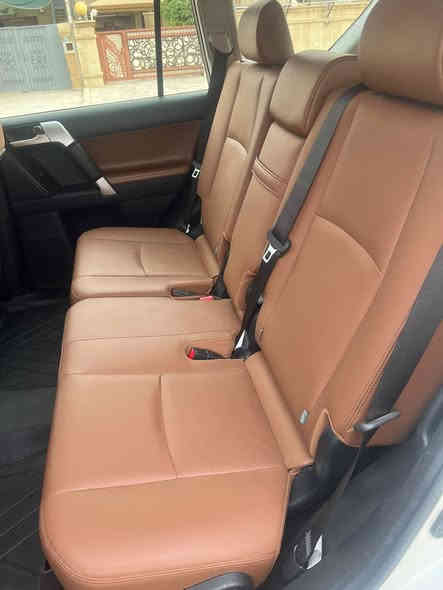 السلام عليكم من رخصه مدير لكروب 
برادو سبعينيات    موديل 22 ماشيه 14 اخت الزيرو السياره مكفله من كلشي  
مكان السياره بغداد الاساتذه للاتصال ***********
