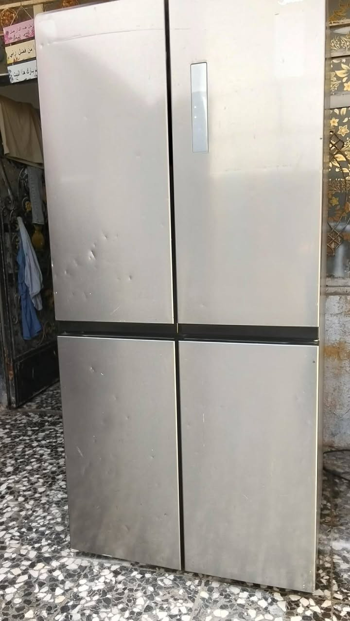 ثلاجات نضيفه شغاله على الفحص حجمها كبير سعر القطعه ب 400 وثلاجه كونكورد ب 180 طباخ فريش مصري سعر 190 مكان مدينه الصدر يوجد توصيل للاستفسار واتساب ***********
