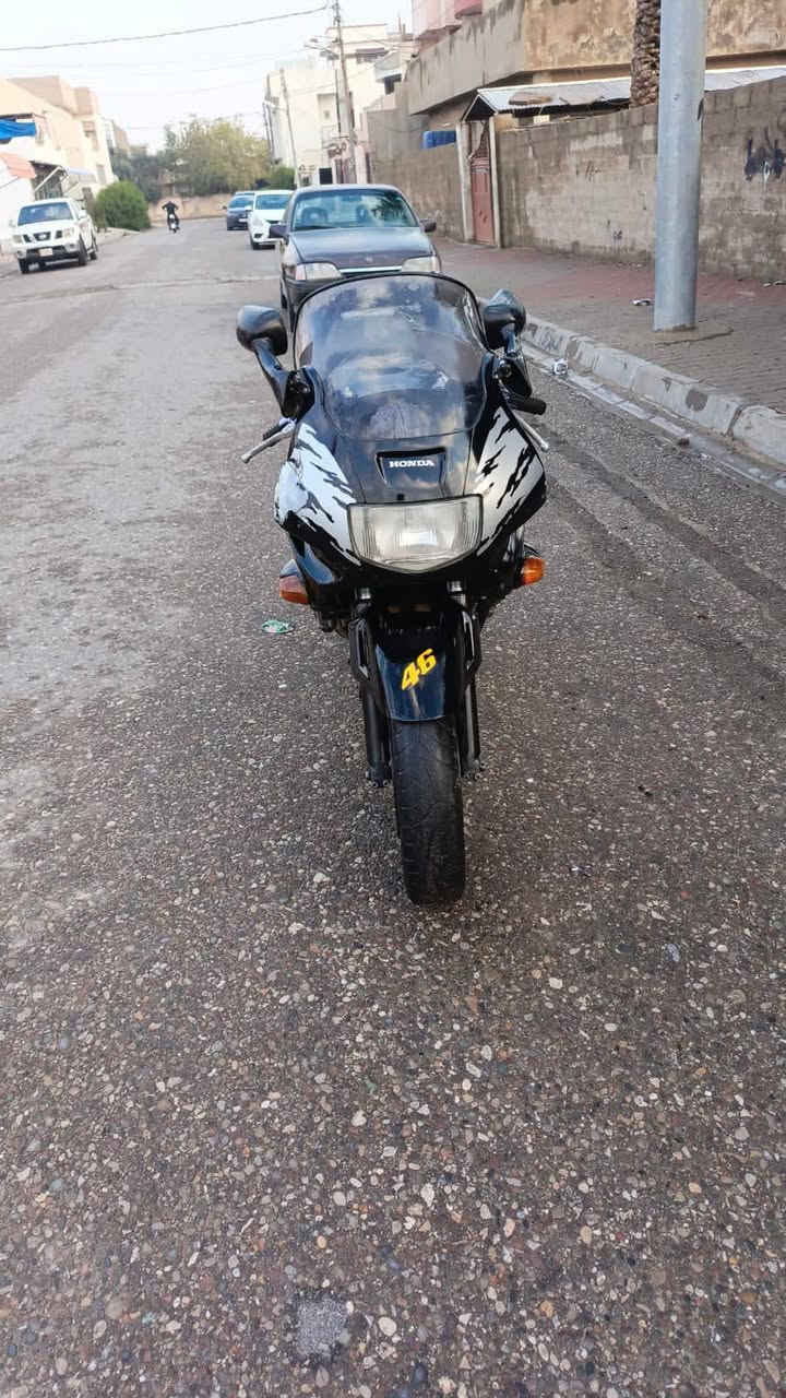 اف تو للبيع شرط محرك سبانه مامضروب لا صرف ولا بخار ولا صوت شراي خ سعر 16 وبي مجال مكاني كركوك ***********
