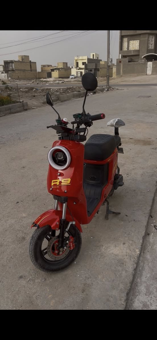 الرقم ***********
السلام عليكم دراجه ار تسعه مديل 24دراجه جديده كل نقص مابيها شركه ويلني بطاريات 5وحده 32امبير لون مميز احمر سرعتها حقيقيه بل عداد 60 دراجه كل نقص مابيها مواصفاتها معروفه دبل اشاير يمنه يسرع مع حاجب لكزز مسجل عالي لايت عالي ناصي مع سكن بريكات هيدروليك دهن امامي خلفي تايرات جدد بعدهن نضام بك رجوع إلى خلف دراجه اربع سرع دراجه كامله مكمله كل نقص مابيها وياها سله ومرايات السعر 430بيهل مجال للشراي مكاني ناصريه مركز الرقم ***********
