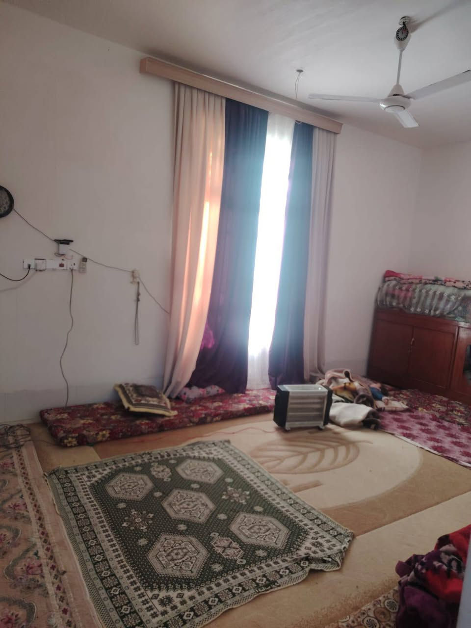 يعلن مكتب المرتضى للعقار 
عن توفر دار للبيع في  منطقه البوفراج قرب مدرسه ابن زيدون 
بناء حجر  
المساحه الكليه   700متر 
طابو زراعي  سند 25 تحويل مباشر 

السعر 150 وقابل للتفاوض 
للمزيد من التفاصيل زياره موقعنا  قرب الطاحونه او الاتصال ع الارقام التاليه 
***********
***********
ابو كرار الفراجي 
#المتابعين
