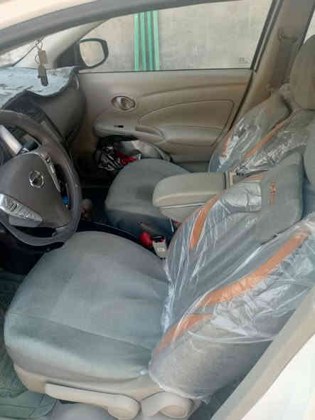 سلام عليكم نيسان صني 24 مصري خليجي رقم اربيل  سياره بيه باب سايق وشوي  باب لخلفي مصلح ضربته مو قويه بتكتك   ولمواصفات معروفه  لصني وكير ومحرك عل وضع لشركه كفاله برغي مامفتوح ماشيه 47 الف ماخذه زيرو عل يدي سعر 125 بيه مجال قليل تواصل ***********
