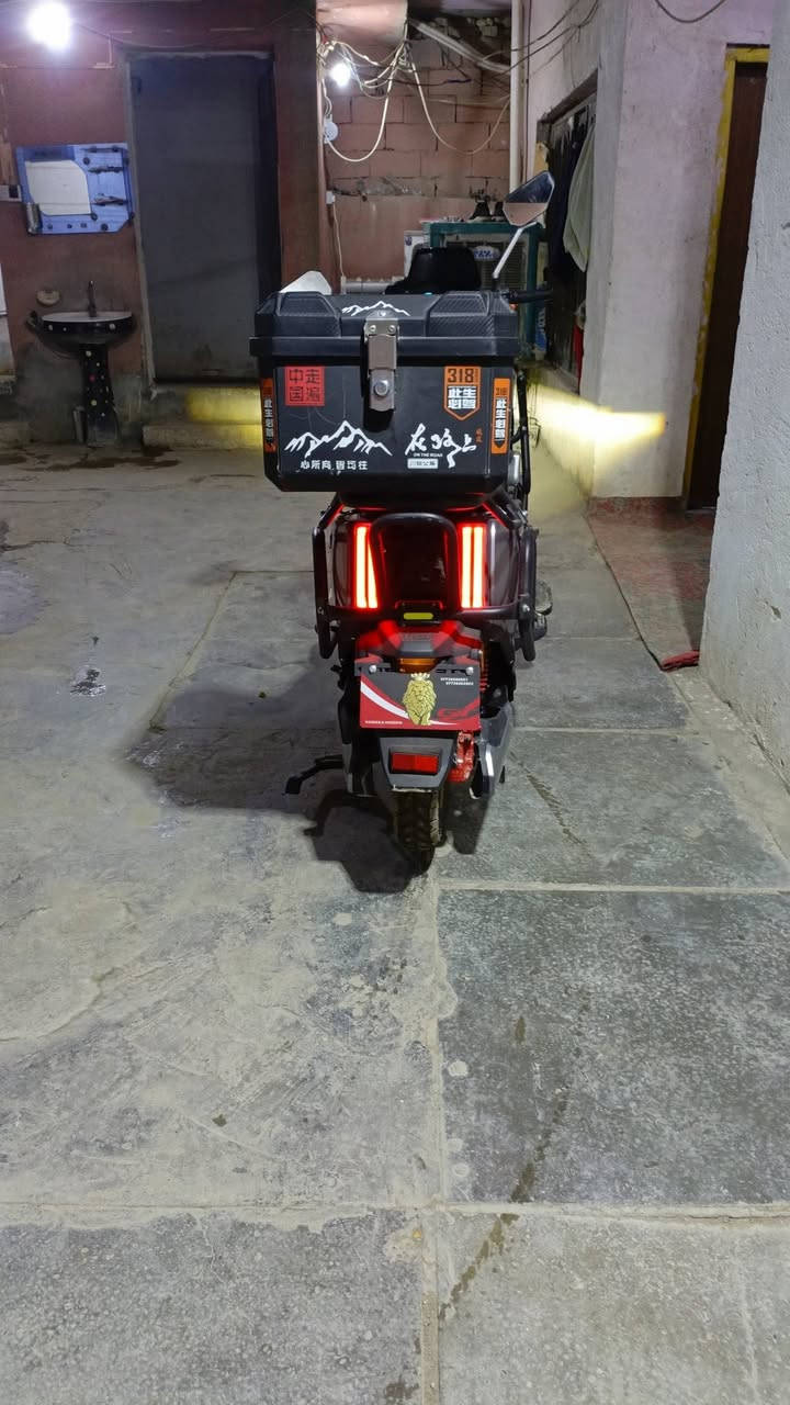 سلام عليكم دراجه شحن الصاعقه للبيع حجم البطاريات 6 موديل 2025سعر مليون 100بيه مجال استفسار ***********
