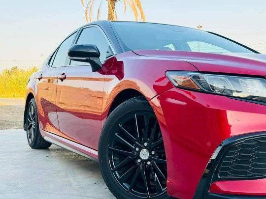 السلام عليكم كامري لبيع. او مراوس بتاهو حسب القناعه وارد امريكي موديل 2023 فول مواصفات حادث موضح بلمنشور وسونر بلمنشور سياره جديده ماشيه 50 بسمي تحويل ثاني يوم سنويه جديده رقم انكليزي محرك 2500 بانزين السعر 230 وبيهه مجال وماتلكه هيج سعر كامري بلسوك مكاني بغداد الكمالية شارع المصرف رقم الهاتف ***********
