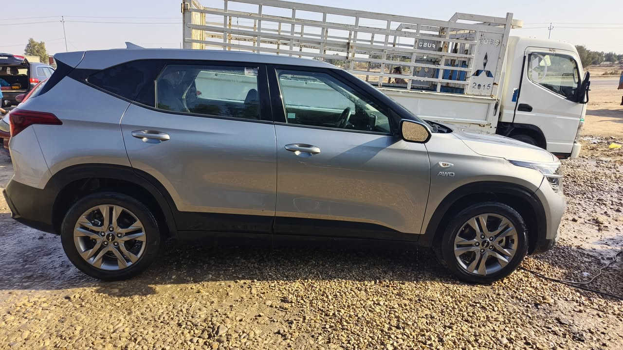 كيا سلتوس موديل 2023 LX
 بدون صبغ فور ويلكامل نص فول
  ايرباك استيرن فقط   ماشي 60
محرك 2000  رقم أربيل
سنوية باسمي صورة الحادث موجودة
المكان بابل 
السعر 150
للتواصل ***********
