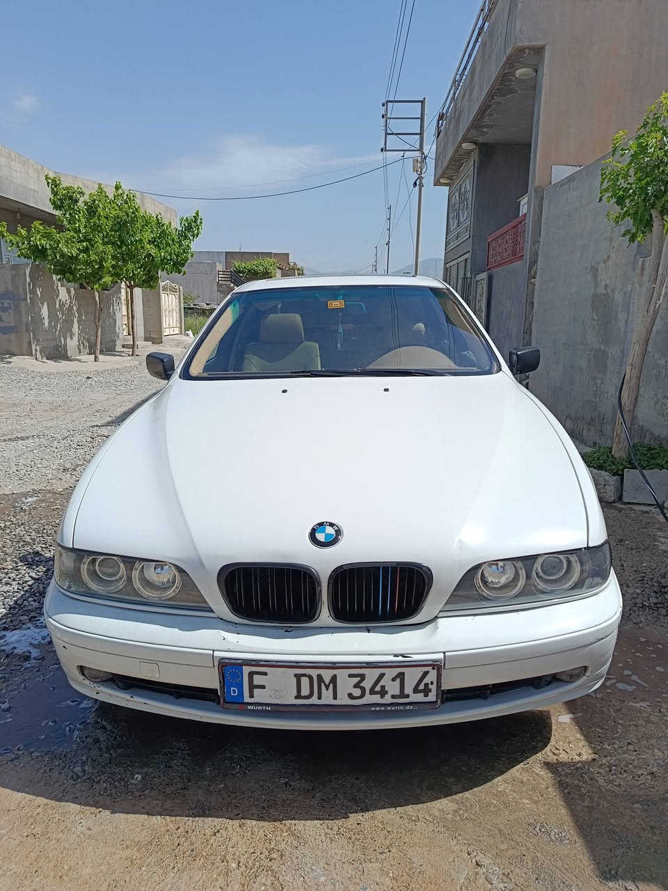BMW e39 M5
دوبەی بڕاوە بڕاوە ❌
مۆدێل 2003
مەکینە 525i دەبڵ دیجیتەڵ 
فول فول قەپات مواسەفات 
ناو زەرد / کوشن کاربای
سەیارەیەکی پاک وجوانەبێ مەسرەف
جڵد / هیتر / سلاید  / شاشە 
سەیارەک بێ بۆیاخ بێ لێدراو 
سعر (50)گەڵاو مەجاڵێکی برایان 
شوێن :قەڵادزێ 
‌☎️***********
