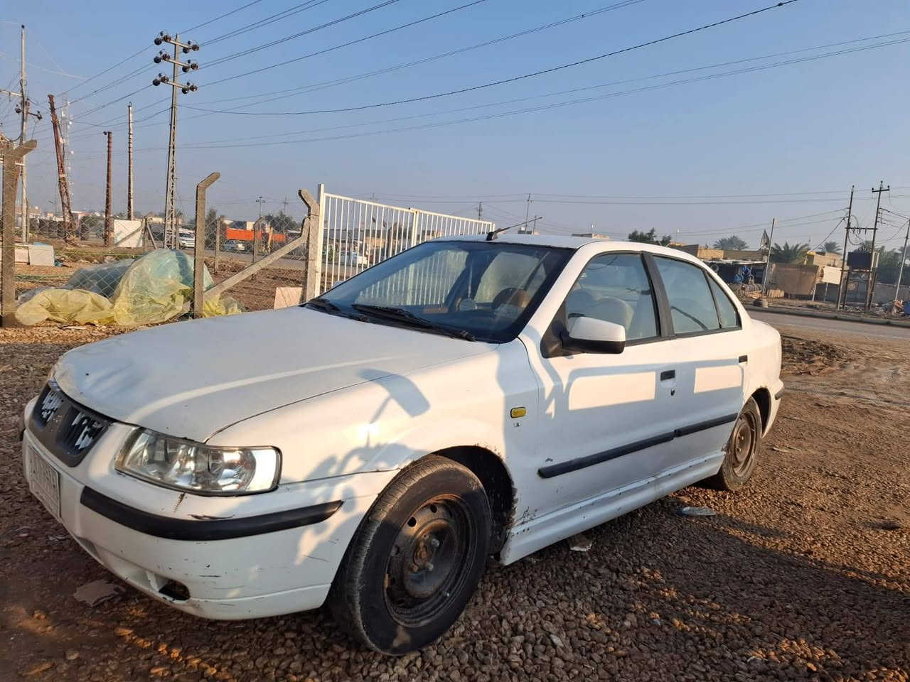 السلام عليكم سياره سمند موديل ١٣ سنويه ساقطه صار صارلها ٧ أشهر نفس الصور وكلشي مبين بالصوره السياره محرك وكير كلش زينات السياره بيها خياسات بسيطه العنوان الديوانيه قضاء الحمزه الشرقي للمعرفة السعر التواصل الاتصال علئ الرقم *********** رقم السياره واسط
