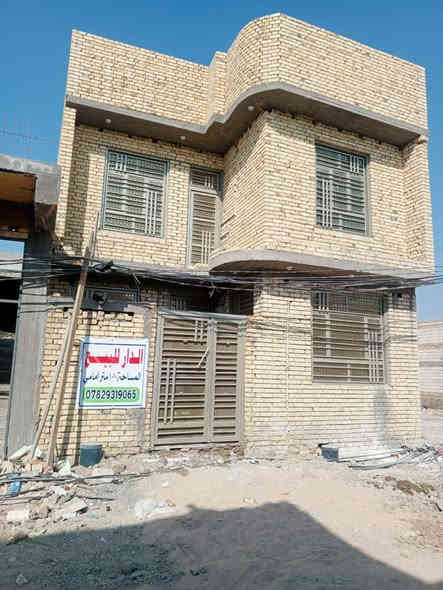 السلام عليكم بيت بل سكان الصناعي عل حولي الجديد  بنيان جديد مفاتيح اسلمك كامل جاهز لسكن 3 غرف وصاله ومطبخ وديوانيه طابقين بصف الركن مال الحولي مساحت البيت 100 متر السعر 120مليون قرب مدرست الحريه ما متواجد عل نت النتصال عل رقم مكلف بلنشر ‏‪***********‬‏
