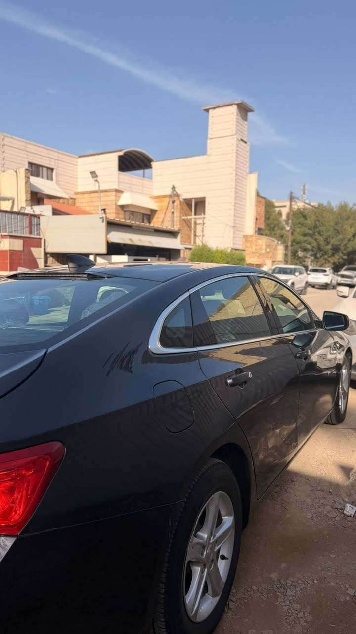 ماليبو 2023 رقم بغداد باسمي 
مواصفات LT1 
تحديد مسار 
رادار امامي داتا شو 
رادار خلفي
سايد بريك كهربائي 
شاشة كار بلي + اندرويد اوتو

حادثها دعامية نازلة بيه كلير من امريكا فقط بدون دواخل موضح بالصور 
رقم بغداد 
السعر 128 وبيها مجال بسيط
عنوان بغداد جادرية او خضراء
واتس او اتصال

***********
Ahmed A Salih صاحب السياره 
اني مكلف بالنشر
