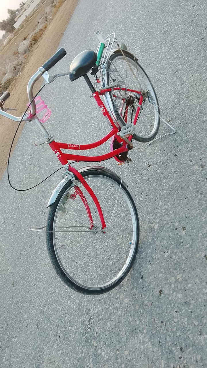 سلام عليكم للبيع بايسكل  مكان جبله سعر خض***********
