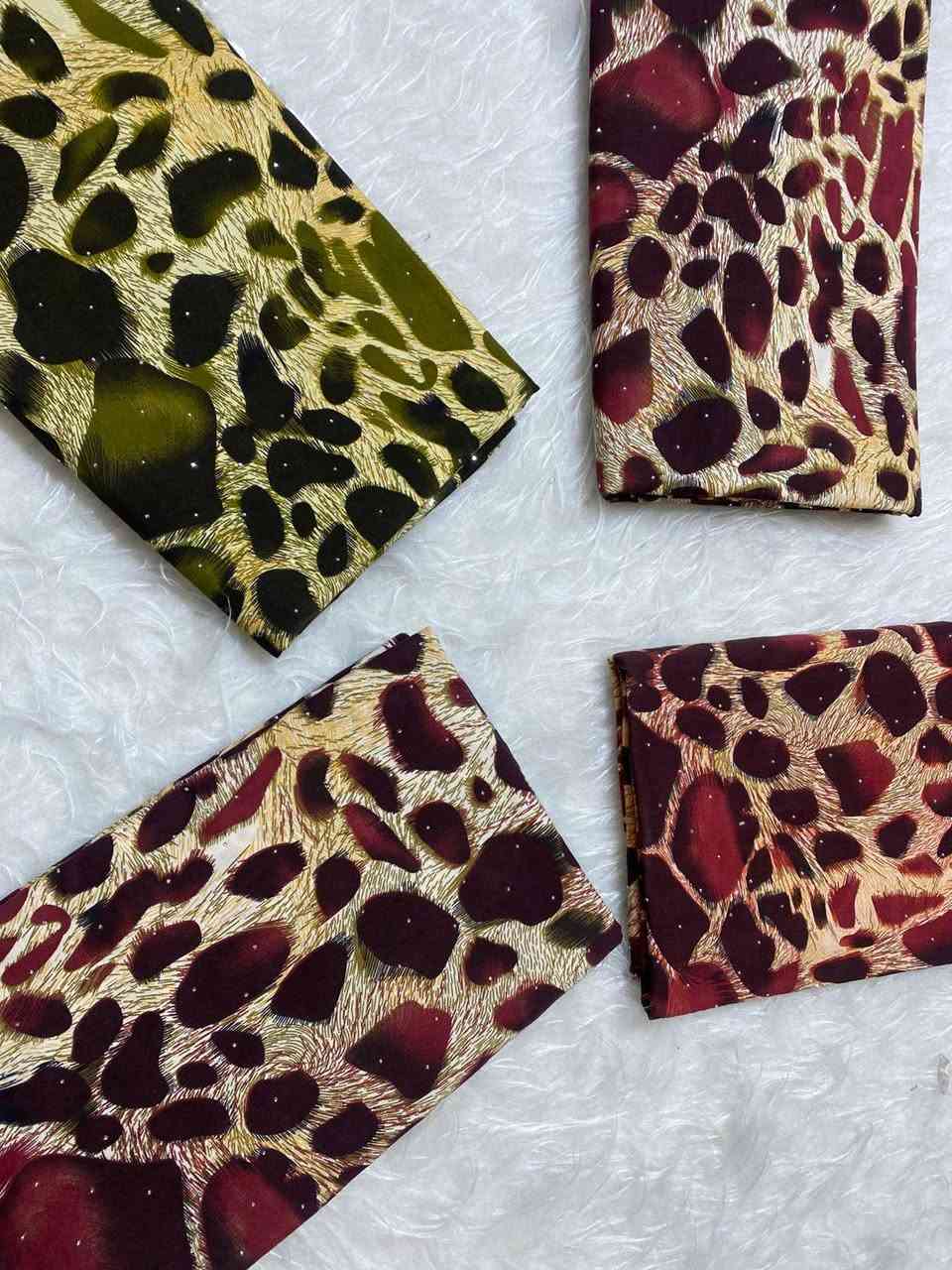 كشمير ايطالي رمضاني نقشات شبابيه والوان ربيعيه تجنن ++كشمير ايطالي مشذر  القطعه خمسه الحجز وات ساب*********** يوجد توصيل سريع لكل محافضات العراق خلال يوم واحد فقط @أبرز المعجبين
