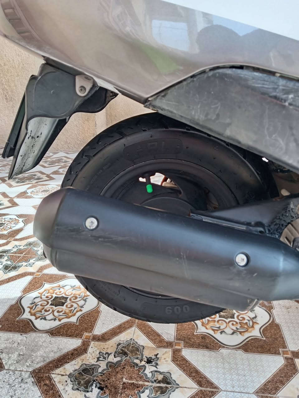 السلام عليكم دراجه سبيسي للبيع نظيفه كش شيء شغال فيها مكان كوت الفلاحيه السعر 750 بيها مجال الرقم***********
