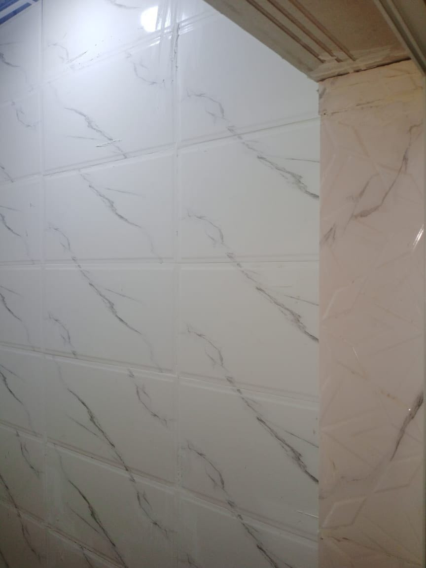 للبيع دار ١٠٠ م براكيه شارع المعمل قريب اسواق حسين الرماحي بناء جديد شارع ١٠ م تبليط يبعد ٢٠٠ م عن الشارع العام السعر ٣٥ مليون للاتصال *********** مجتبى معله او مراجعه مكتب ضي الحسن للعقار
