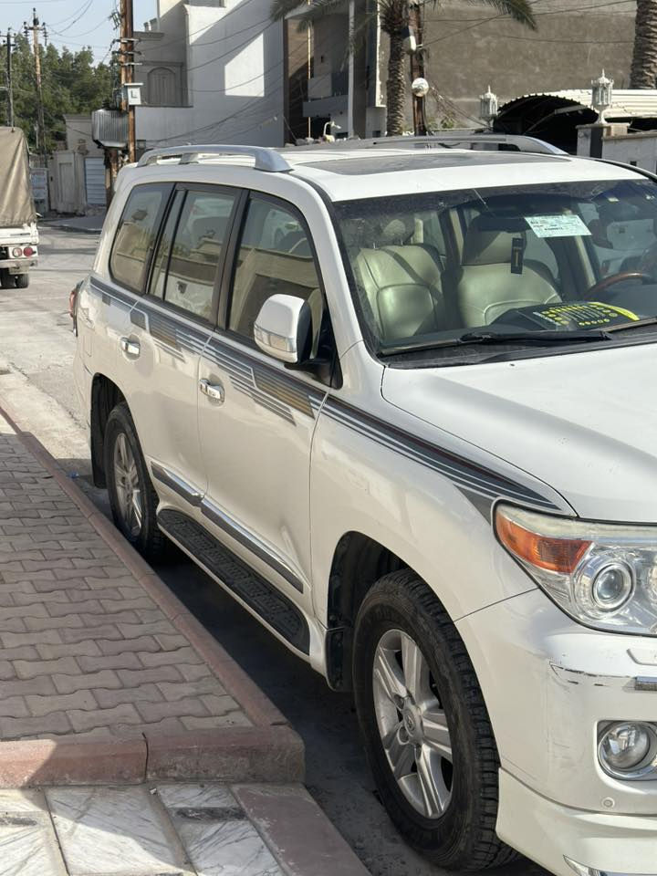 سلام عليكم
لاندكروز للبيع 

2014 بريم 

ماشية 73

الرقم بغداد السياره بأسمي

السعر 4 شدات وبيها مجال للشراي

 السونار مع الصور 

***********
