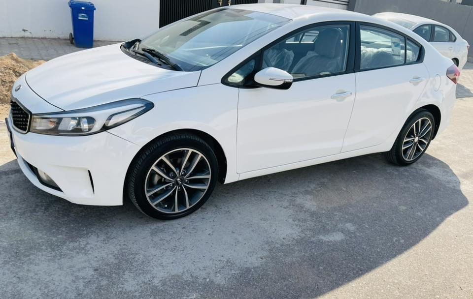 السلام عليكم
سيراتو ٢٠١٨ للبيع
محرك مميز ٢٠٠٠
مري شفط 
اشاير مري
تحكم ستيرن
حساسات
رقم اربيل  ويحتاج تجديد السنوية
السيارة جديدة عدا بارد قليل جداً وموضح بالصور
رايدها ب١٤٩ وبيها مجال
مكاني النجف 
رقم التواصل بالواتس اب او الاتصال
***********
