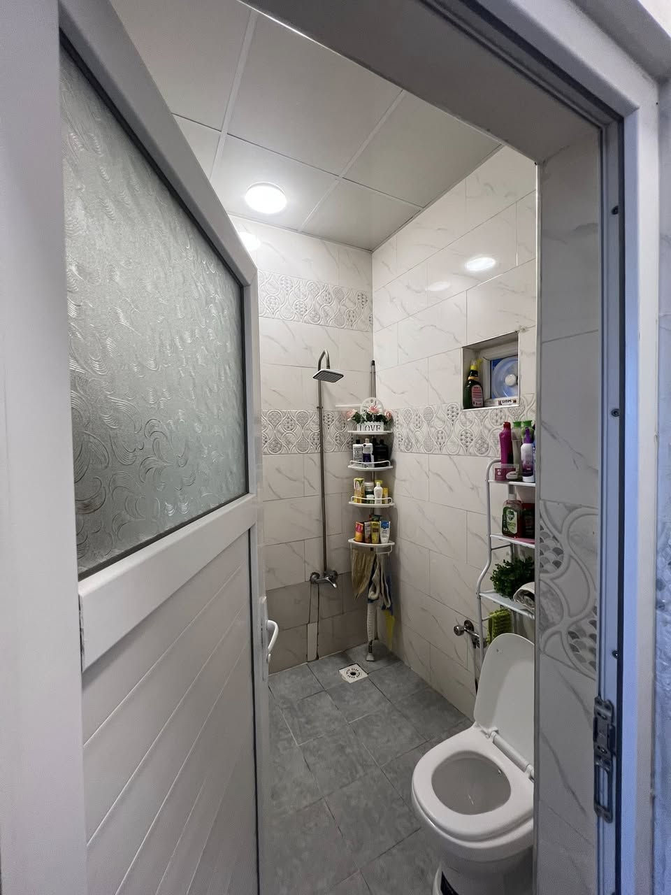 دار للبيع مساحه ١٣٠ مربع ركن موقع أسواق انور زراعي قريب الشارع طابقين ٤غرف نوم ستقبال مطبخ صحيات خارجي داخلي 
طابق الثاني هيكل طابق الثاني جاهز سعر ٧٠مليون اي ستفسار اتصال ***********
