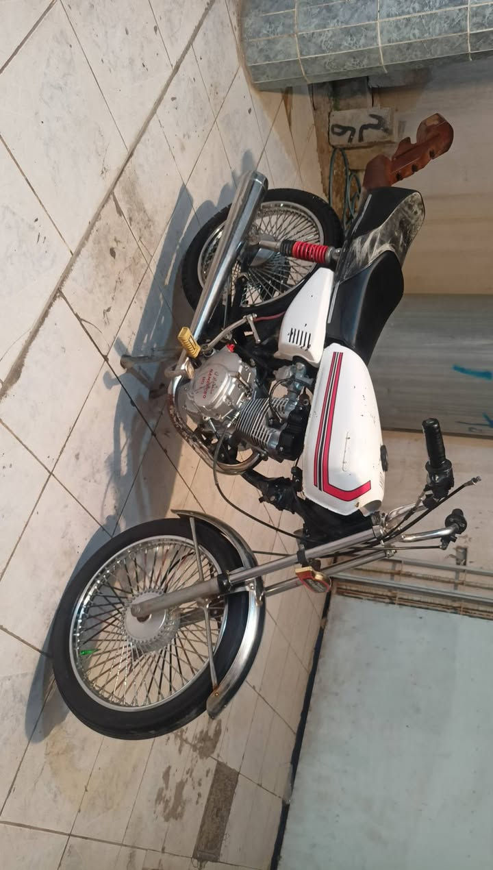 السلام عليكم
نامي برو موديل 21 لاصرف ولا بخار محرك اخرس شرط قطرة صوت مابي وياله عدلات مابيه نقص الدراجه سعره 350 بي مجال للشراي مكاني كركوك راس دوميز 
*********** ويرهم مراوس ويه دراجه كامله
