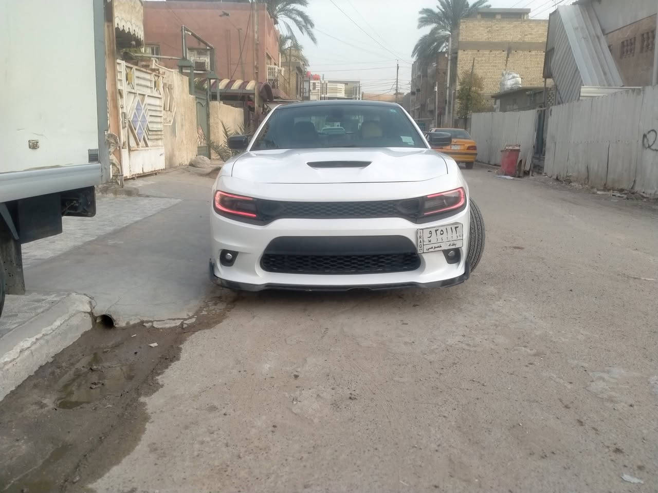 جارجر 2019 sxt رقم انكليزي السيارة خير من الله ماشية فوق ال 60 ميل حادث جاملغات خلفية العنوان حي اور السعر 220 ***********
