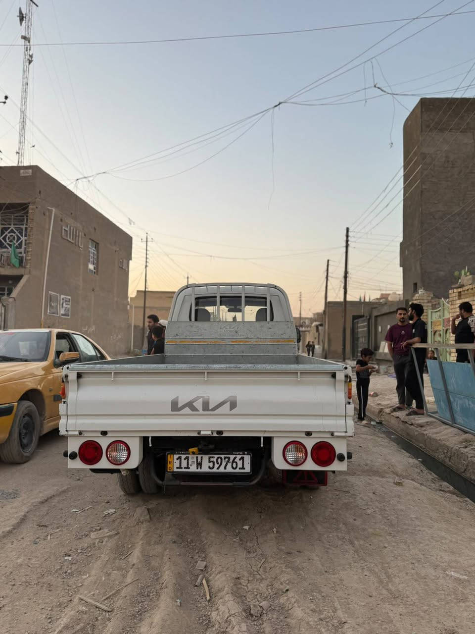 السلام عليكم
كبل بنكو موديل 2023 ماشية. 71 الف 
بيها بارد على كد شبر جوة الباب الأيسر
مكانها بغداد سيارة باسمي 
السعر 146 قفل
للاتصال:***********
