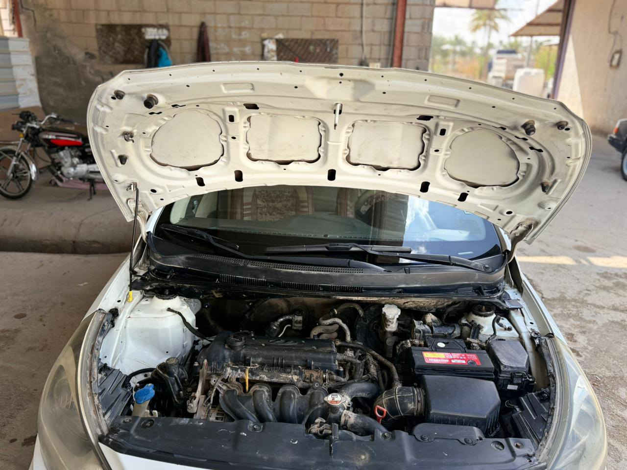 السلام عليكم ورحمه الله وبركاته 
للبيع اكسنت خليجيه موديل 13 
تبريد ثلج 
مكينه وكير جديد 
بيه مكانات صبغ بدون اي دواخل 
رقم نجف بسمي 
مواصفات معروفه الشركه العامه مكينه 1600 قطرتين 
مكان السياره بابل الكفل السعر 84 وبيه مجال 
‏‪0773 648 0067‬‏
