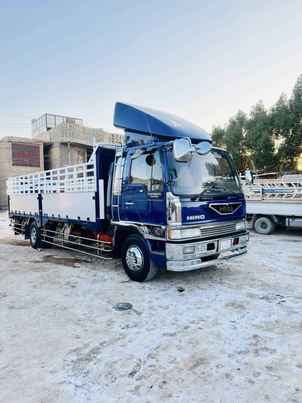 نقل اثاث داخل وخارج النجف مع كادر عمل متخصص وفتح وشد الغرف التركيه والعراقيه وفتح وغسل وشد السبالت ويوجد سياره صغيره كيه و فوزه و هينو 
*********** .واتساب ***********
***********.واتساب
