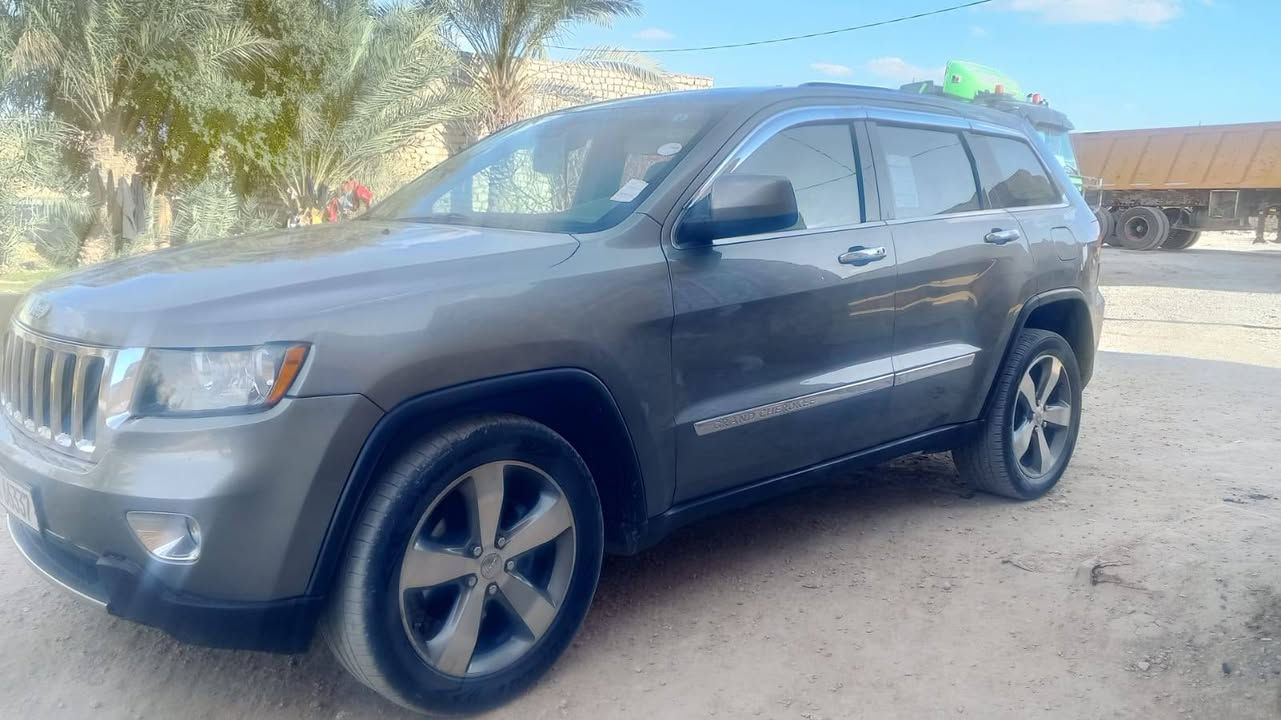 جيب 2012 مصبوق عام جمالي سعر135 وبيه مجال رقم لانبار ***********
