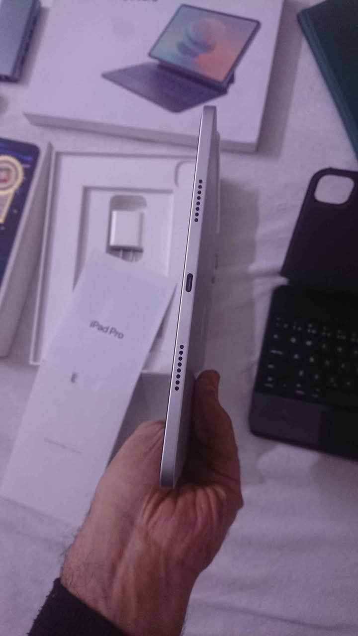 وحش  الاداء والمونتاج والعاب ودراسه ايباد 11 برو M2  ذاكره 128.بطاريه 86. مكفول زلغ مابي لون سلفر مميز كارتون ملحقات كامل ضمان ماستر  الايباد عربي شرق اوسط. فقط بصمه متوقفه.  الايباد مابي اي خلل او عطل ما مفتوح ولا مصلح استخدام دراسه سعره 630.عنوان بغداد بغداد, العراق


**إذا كنت صاحب هذا الإعلان وتريد حذفه لأي سبب، رجاءا أرسل رسالة إلى الدعم الفني**