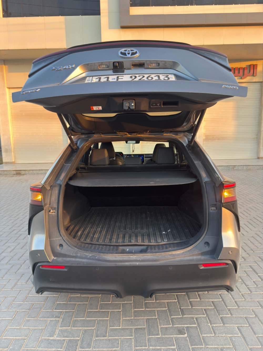 � للبيع Toyota bZ4X XLE AWD موديل2025🚗رقم بغداد بسمي

سيارة كهربائية بالكامل، وارد امريكي، بحالة ممتازة جداً ومواصفات مميزة.



✅ موديل 2025



✅ فئة XLE



✅ دفع رباعي AWD



✅ فتحة سقف بانورامية



✅ محركان كهربائيان بقوة 214 حصان



✅ بطارية عالية الكفاءة ومدى قيادة ممتاز



✅ شحن سريع DC وشحن منزلي AC



✅ شاشة كبيرة متعددة الوظائف



✅ Apple CarPlay و Android Auto



✅ كاميرا خلفية



✅ حساسات أمامية وخلفية



✅ تشغيل بصمة ودخول ذكي Smart Key



✅ مثبت سرعة راداري



✅ نظام المحافظة على المسار



✅ نظام التحذير من الاصطدام الأمامي



✅ مراقبة النقطة العمياء



✅ إضاءة LED كاملة



✅ مكيف أوتوماتيك



✅ وسائد هوائية متعددة



✅ نظام مراقبة ضغط الإطارات



الحادث واضح امامكم مرفق سونار 



 



ماشية 8 الف مايل



مكان السيارة سامراء 



السعر178 ورقة وبيها مجال 



 للاتصال : ***********