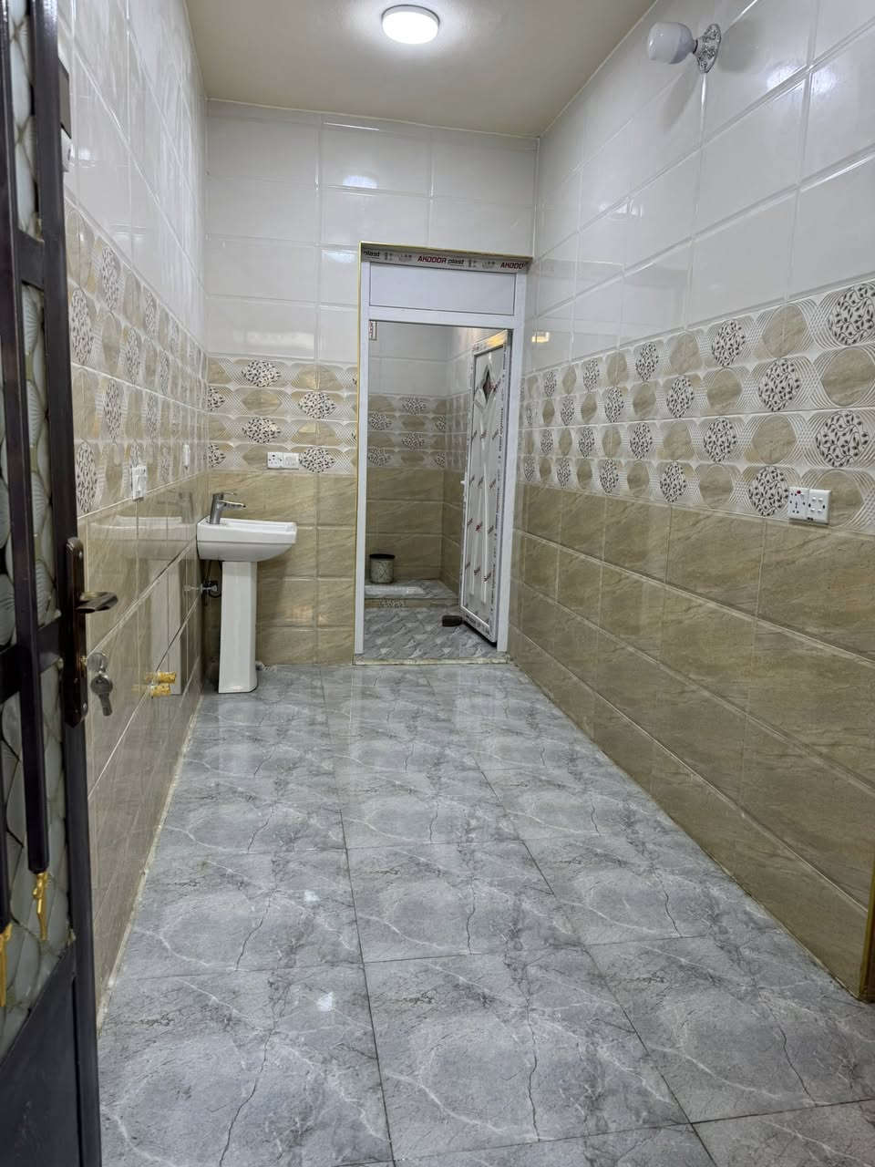 بيت للايجار 
طلبق ثاني قرب سوق ام عمار 
التفاصيل داخل الصور 
للاستفسار ***********
